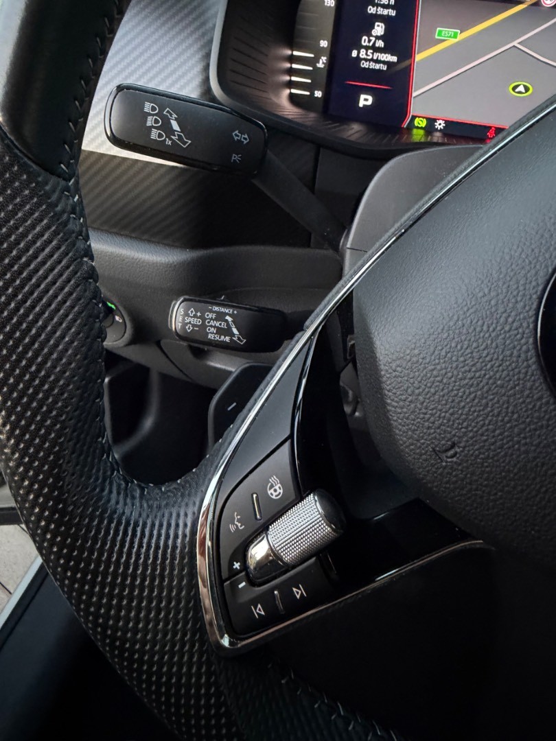 Škoda Kodiaq 2.0TDi DSG 4×4 Sportline ŤAŽNÉ-VIRTUAL-KAMERA