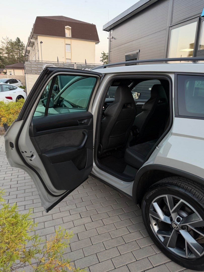 Škoda Kodiaq 2.0TDi DSG 4×4 Sportline ŤAŽNÉ-VIRTUAL-KAMERA
