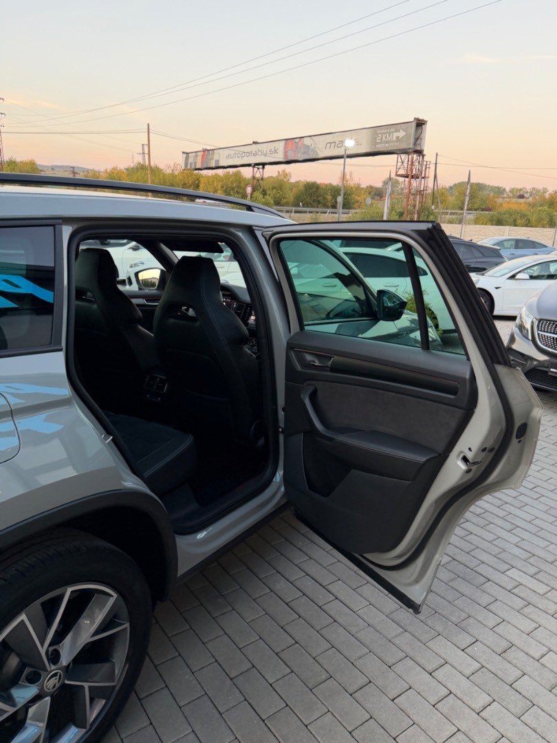 Škoda Kodiaq 2.0TDi DSG 4×4 Sportline ŤAŽNÉ-VIRTUAL-KAMERA