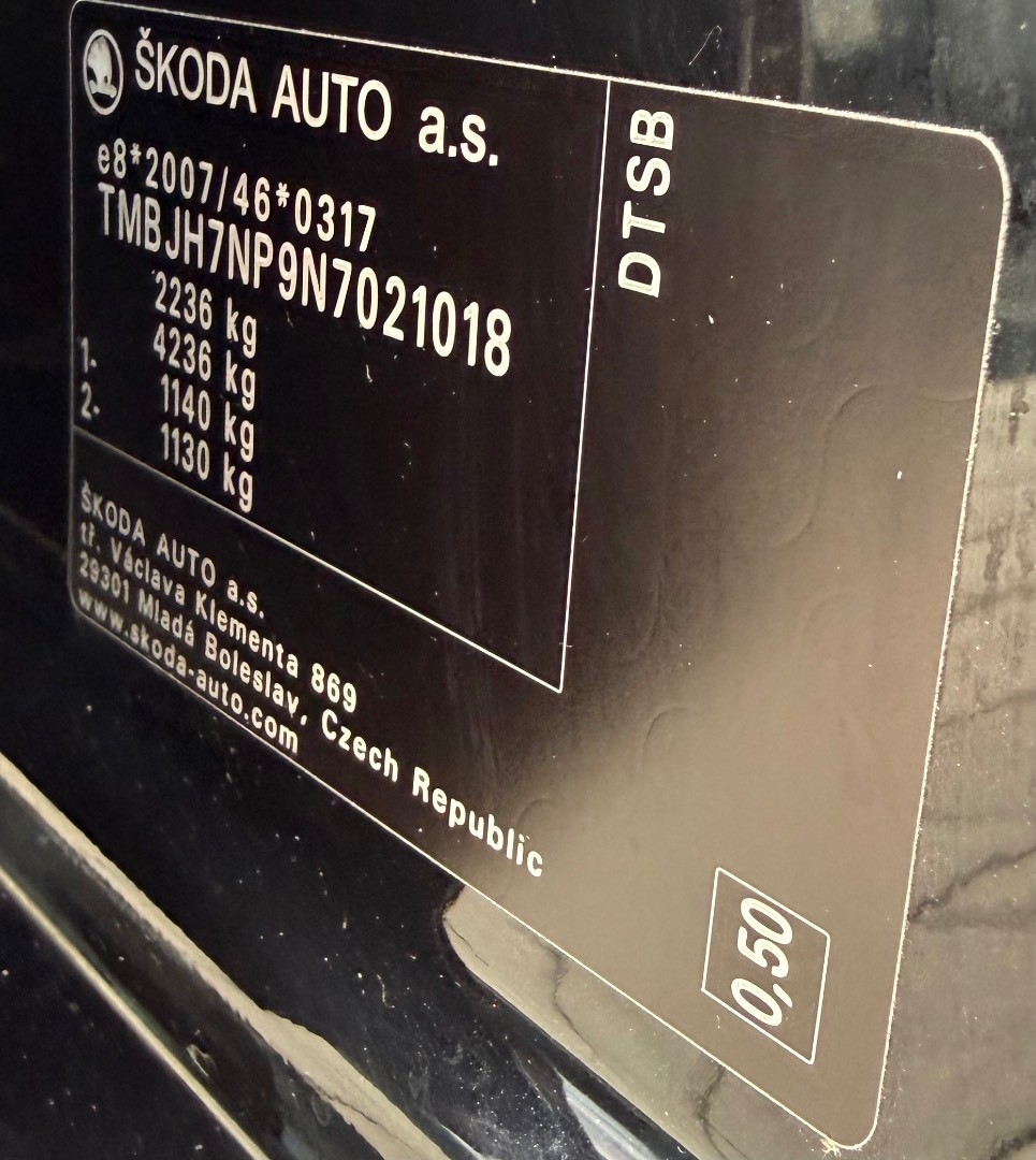Škoda Superb Combi 2.0TDi DSG Style SK ŠPZ