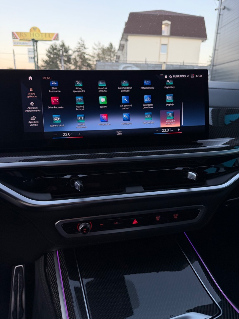 BMW X7 M60i x-Drive M-Sport HEV A/T 7-MIESTNE