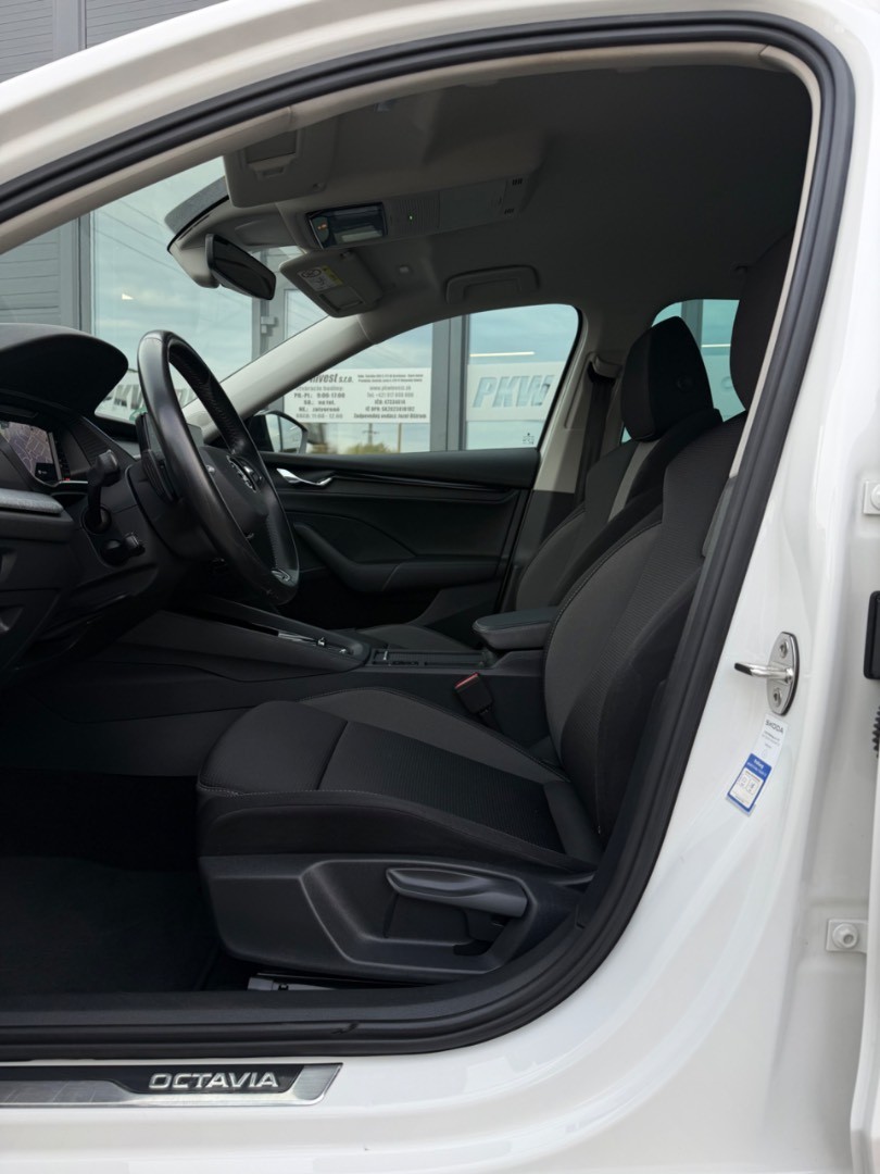 Škoda Octavia Combi 2.0TDi DSG Sport packet