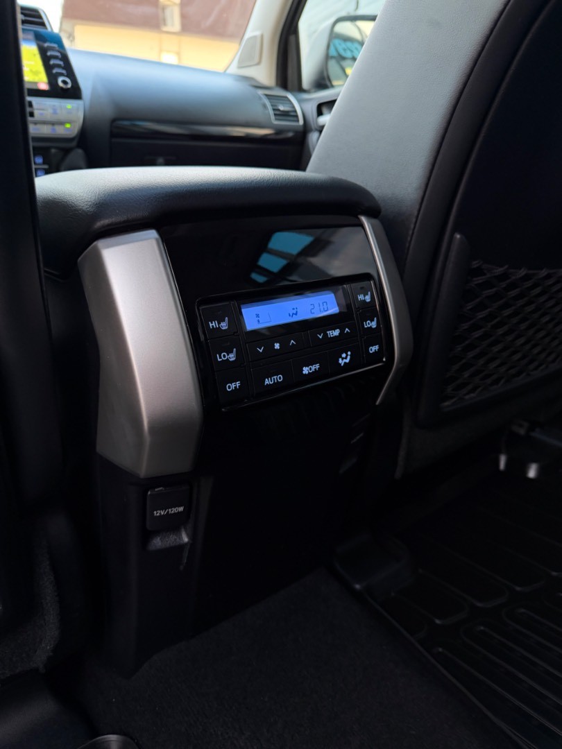 Toyota Land Cruiser 2.8 D-4D 204 Executive A/T 4×4