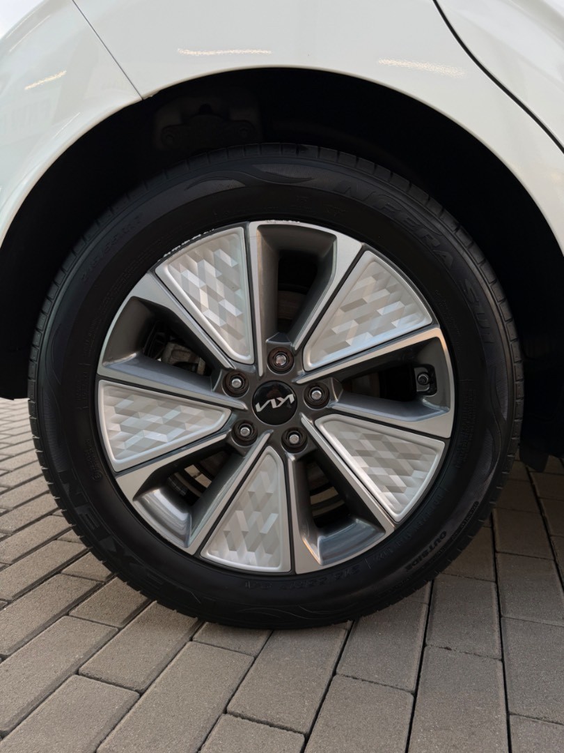 Kia E-Soul Platinum 150kW TEPELNÉ ČERPADLO-SOH 97,2%