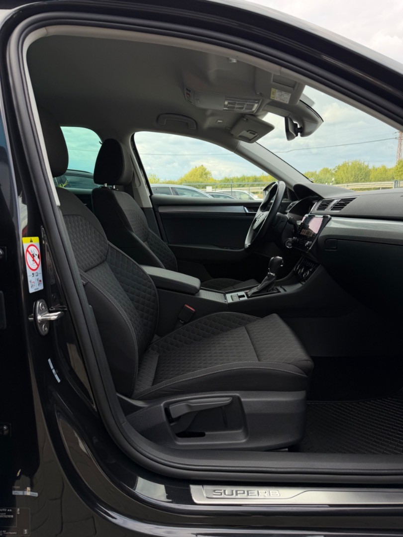 Škoda Superb Combi 2.0TDi DSG Style SK ŠPZ