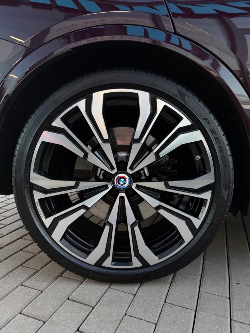 BMW X7 M60i x-Drive M-Sport HEV A/T 7-MIESTNE